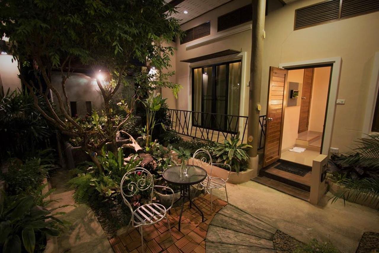 Отель Casa Malee Чиангмай Экстерьер фото
